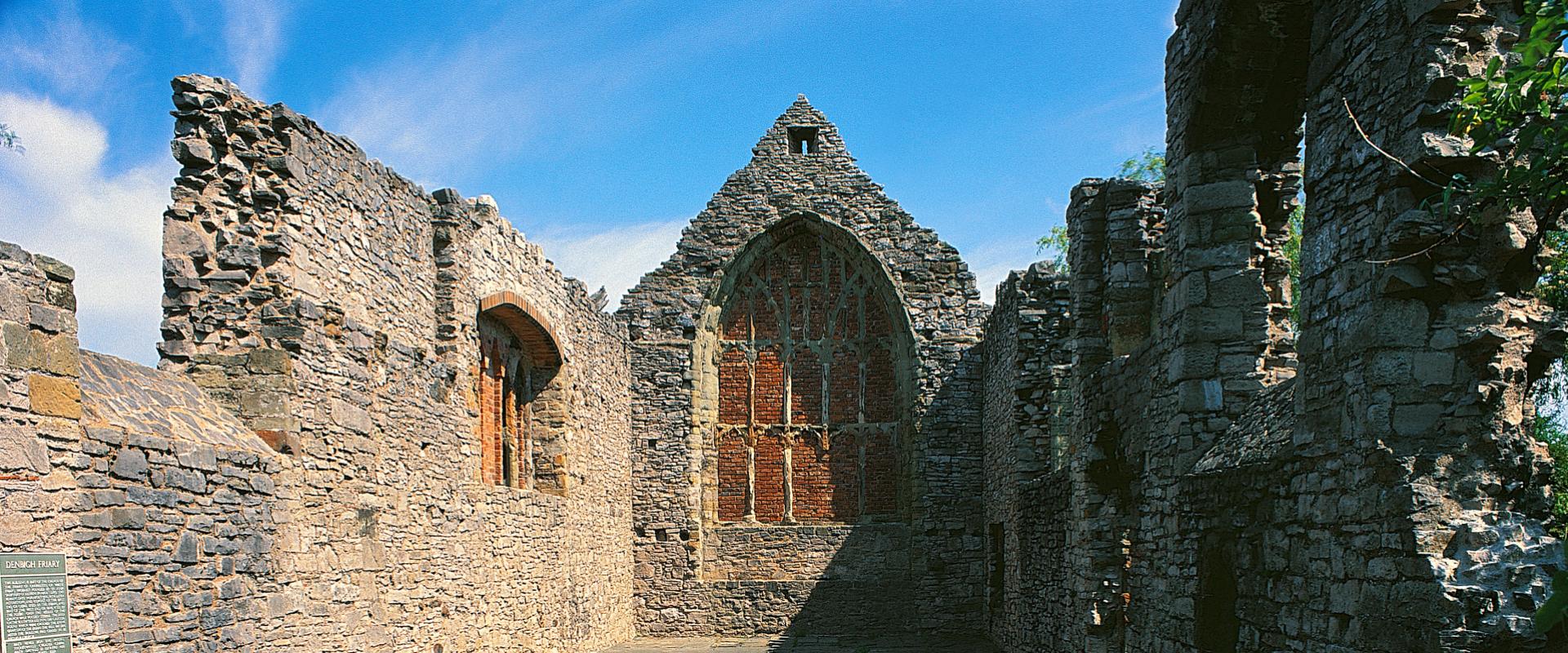 Eglwys y Brodyr, Dinbych/Denbigh Friary Church