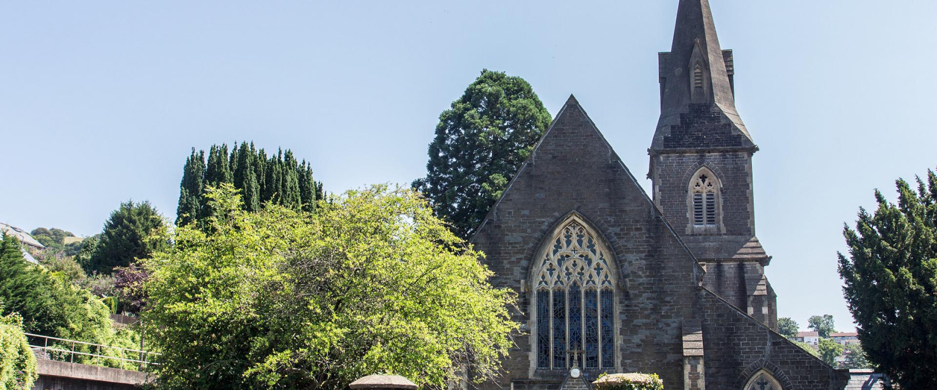 golygfa flaen yr eglwys / the front view of the church