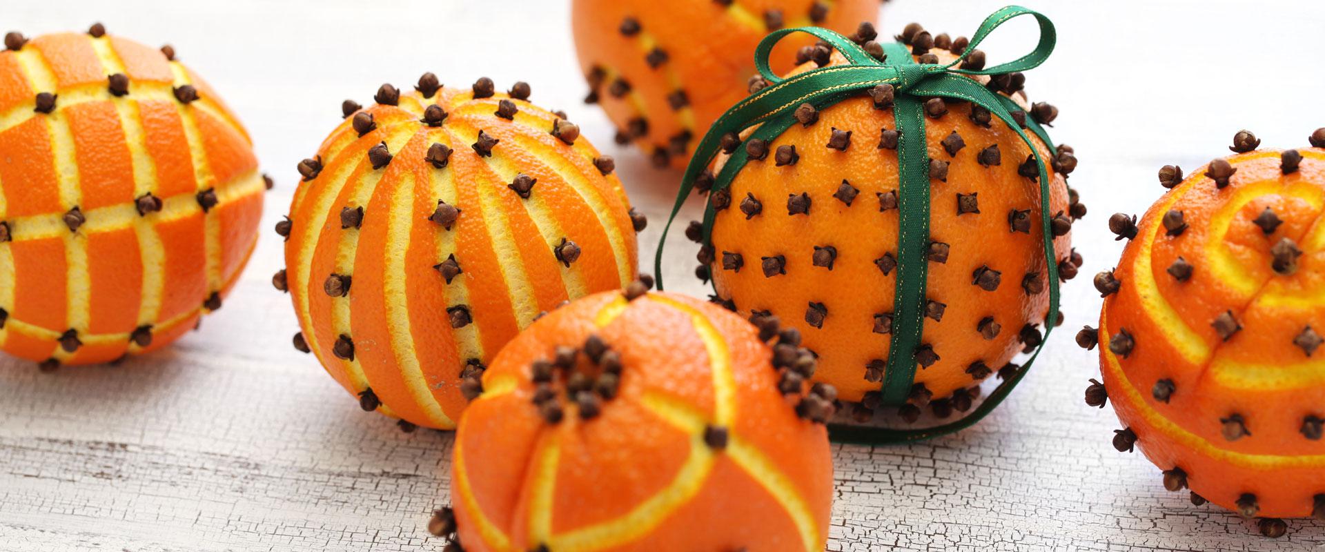 Nadolig Llawen / Christmas pomanders