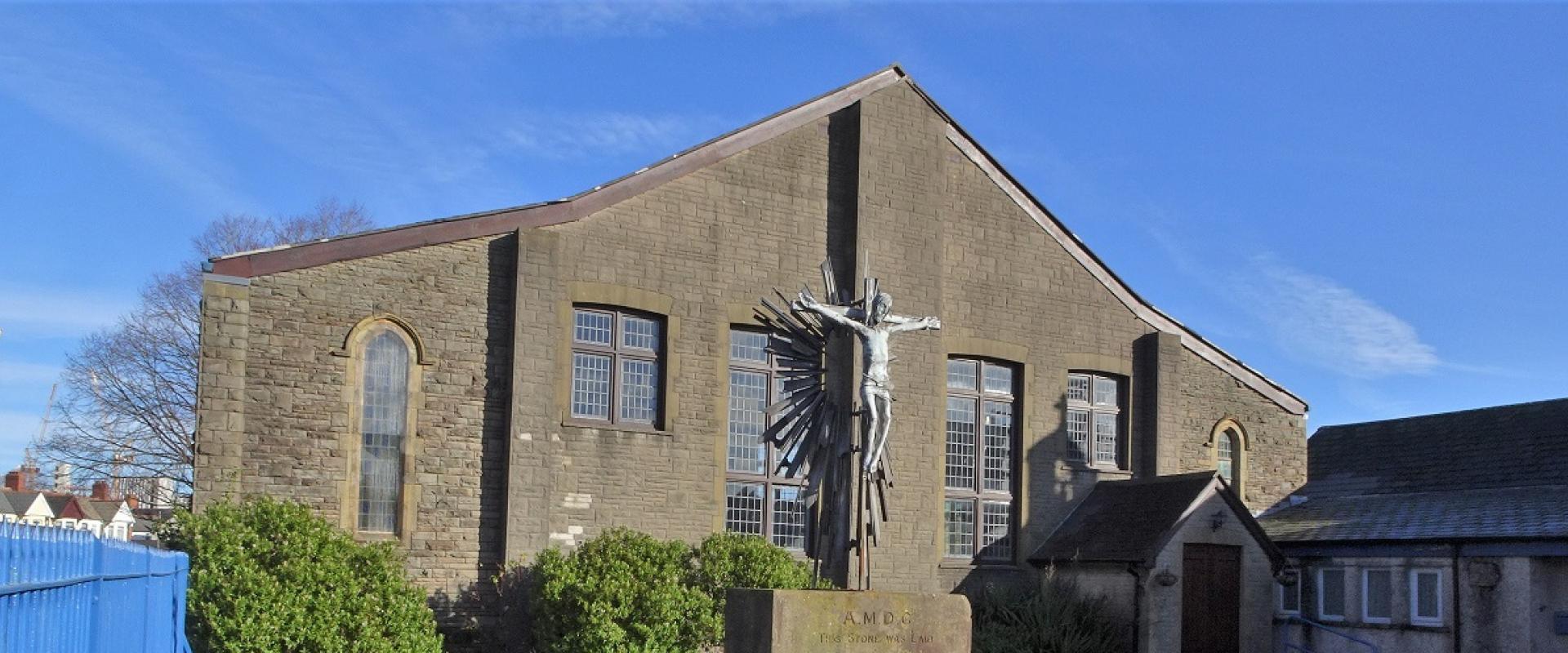 golygfa o flaen yr eglwys / view of the front of the church