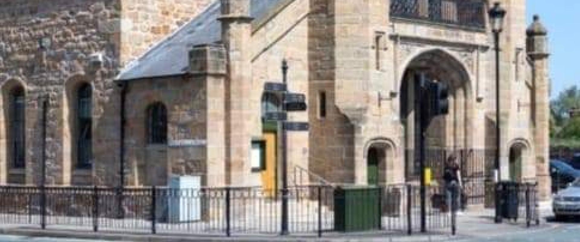 outside image of Flint Town Hall