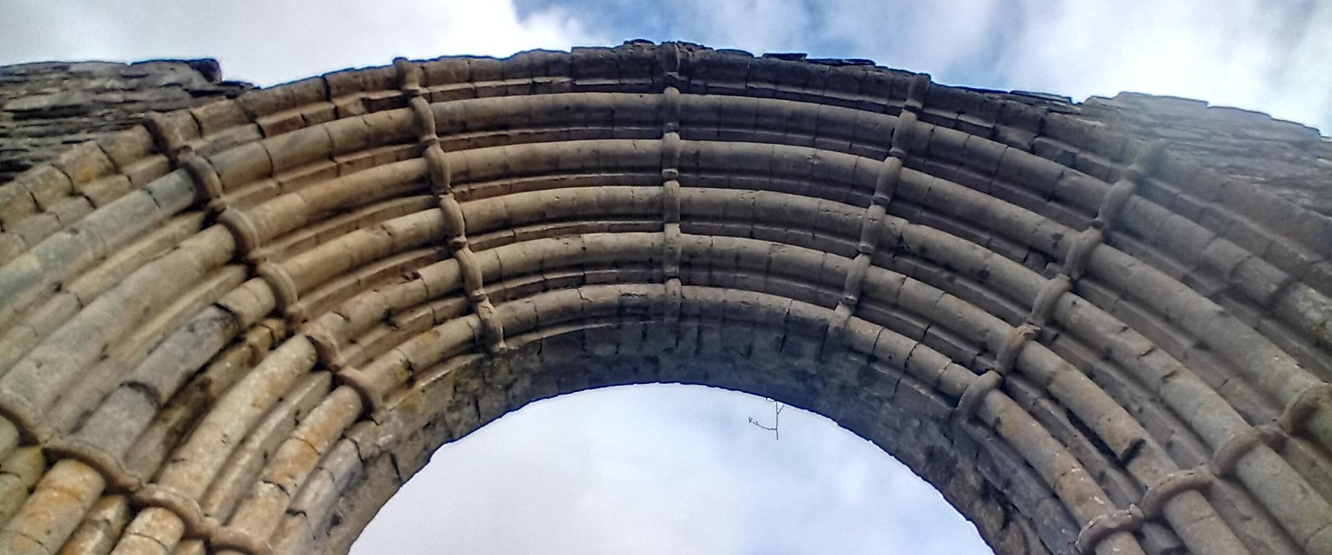image of strata florida abbey arch from below