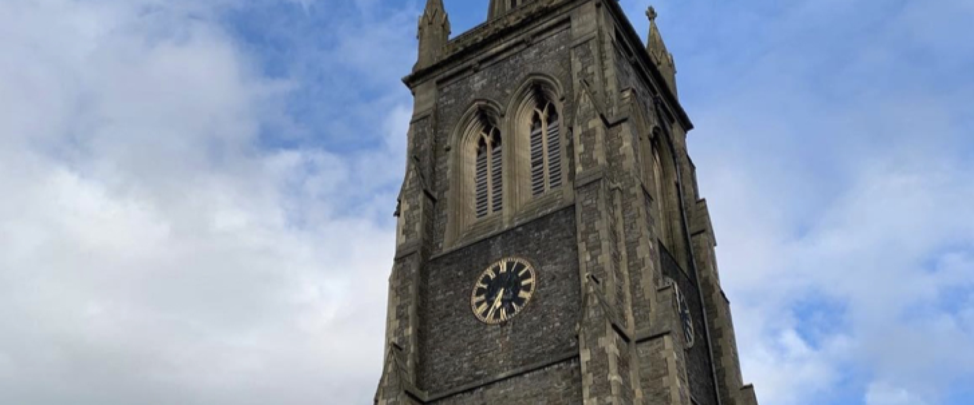 golygfa o'r tŵr / view of the tower